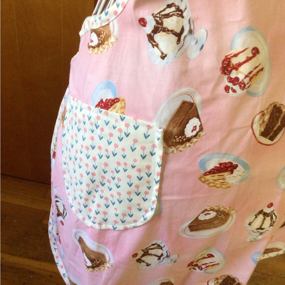 Vintage style apron - Picture 5 of 6